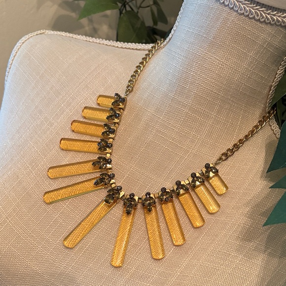 Vintage Ann Taylor Yellow Lucite necklace - Picture 3 of 6